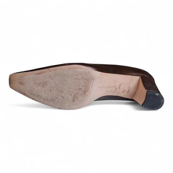 Manolo Blahnik Nobaman Patent Brown Pumps 7.5 (37.5) - Picture 9 of 10